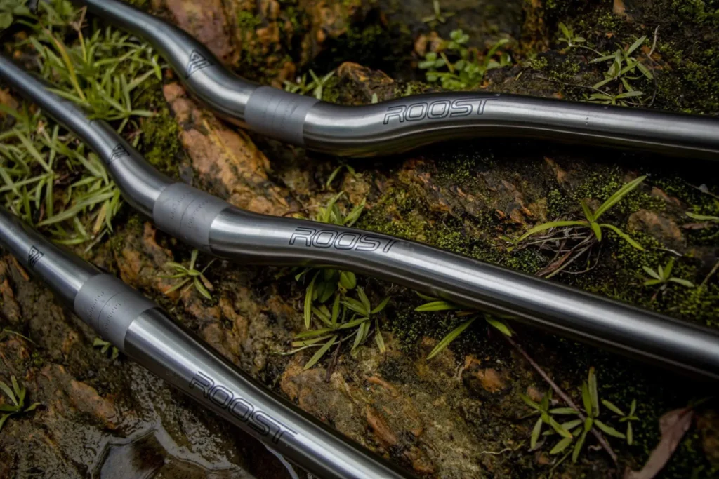 Roost titanium handlebars roost logo close up - roost bike - roost bike Roost titanium handlebars Roost logo close up