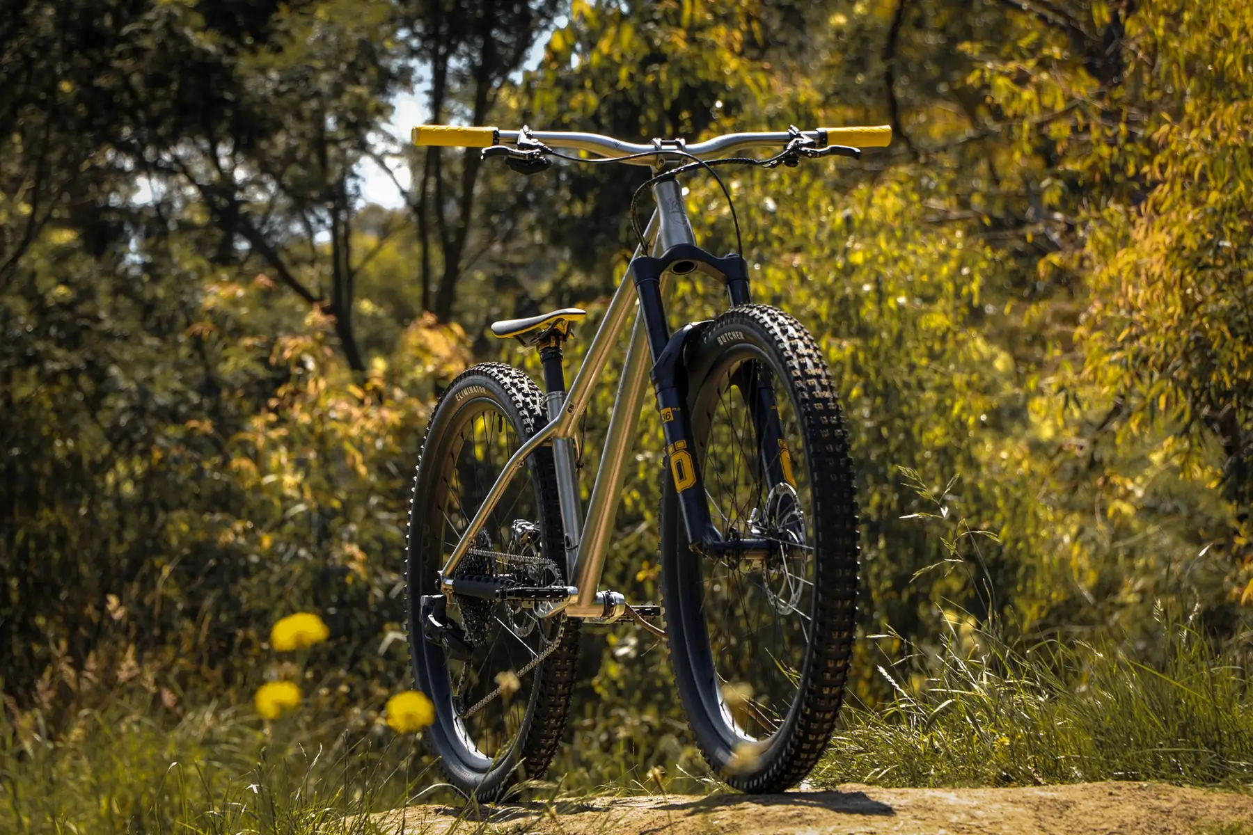 Spitfire Nero Ti Hardtail Yellow Ohlins